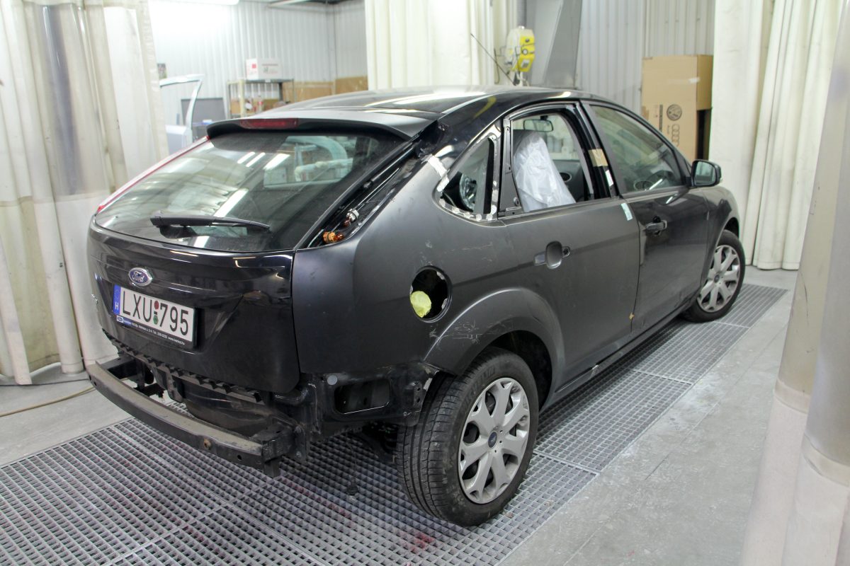 FORD FOCUS