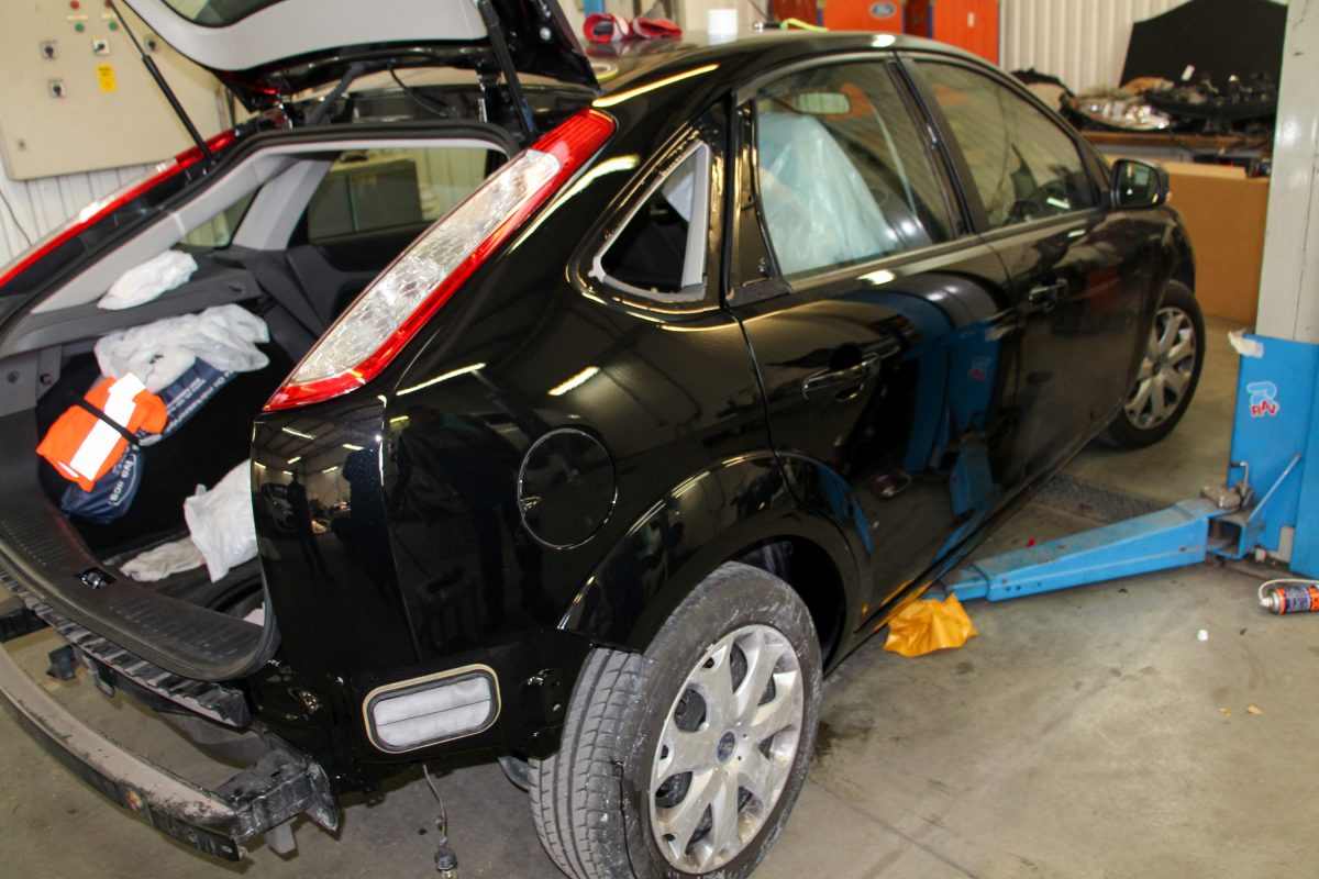 FORD FOCUS