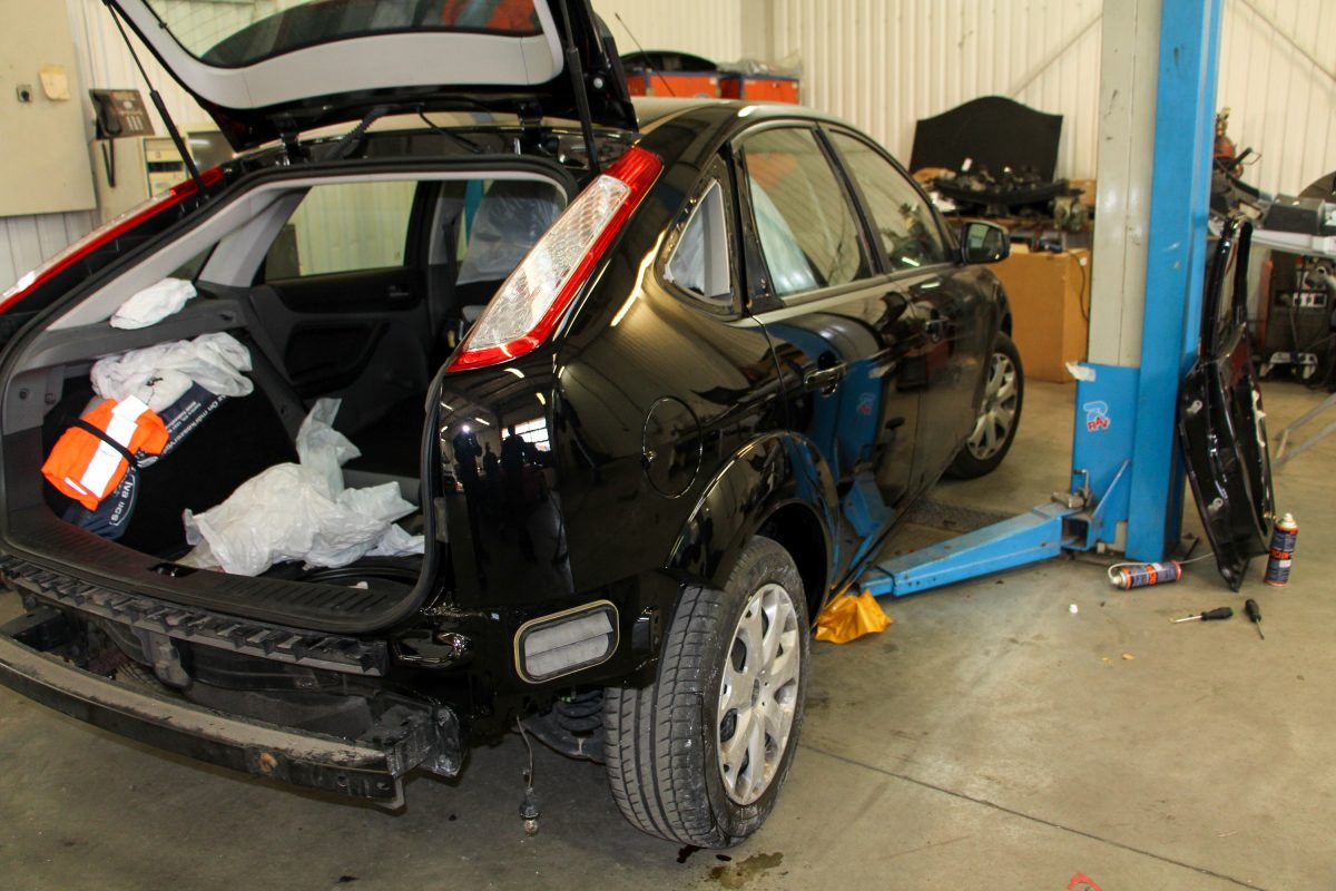 FORD FOCUS