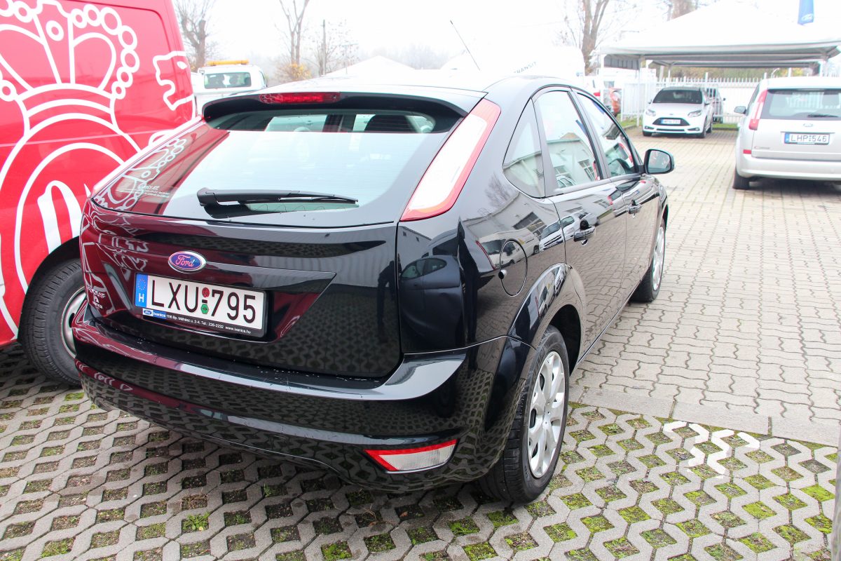 FORD FOCUS