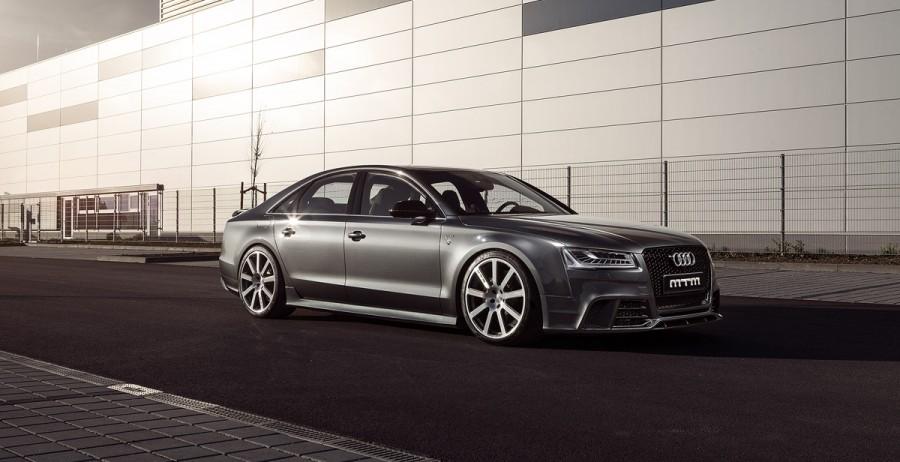AUDI S8