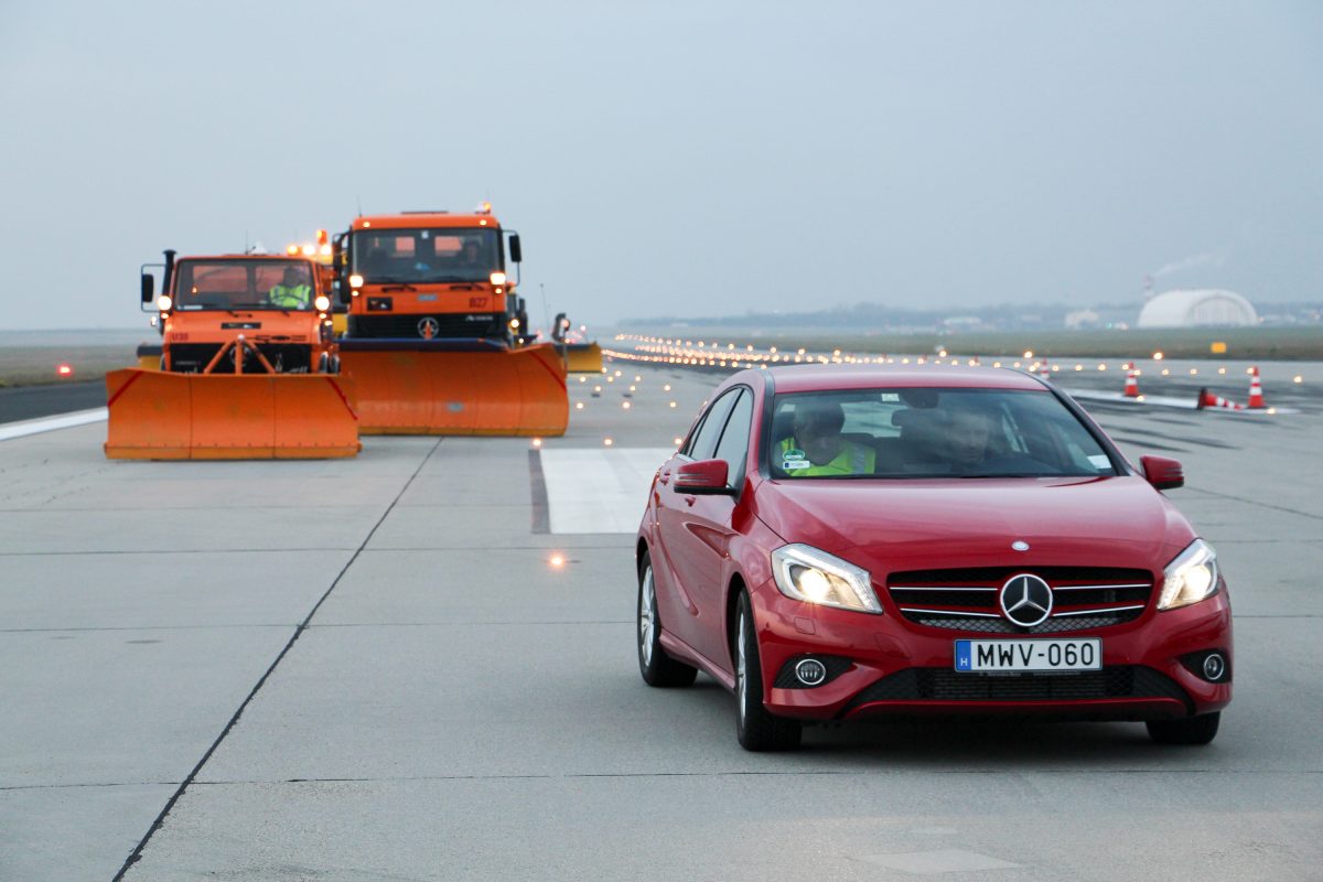 MERCEDES-BENZ