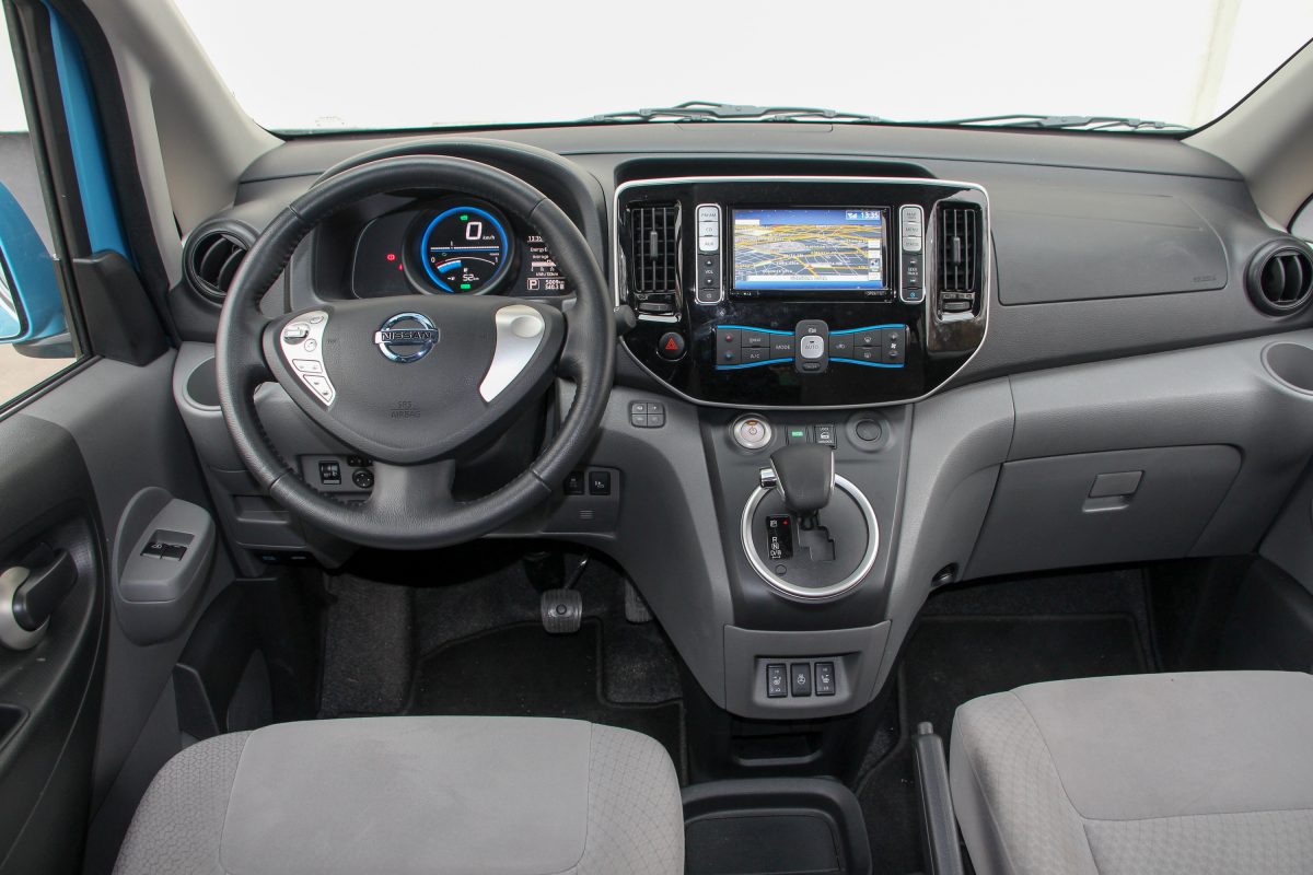 NISSAN NV200