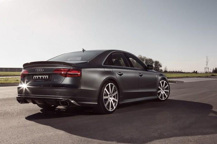 AUDI S8
