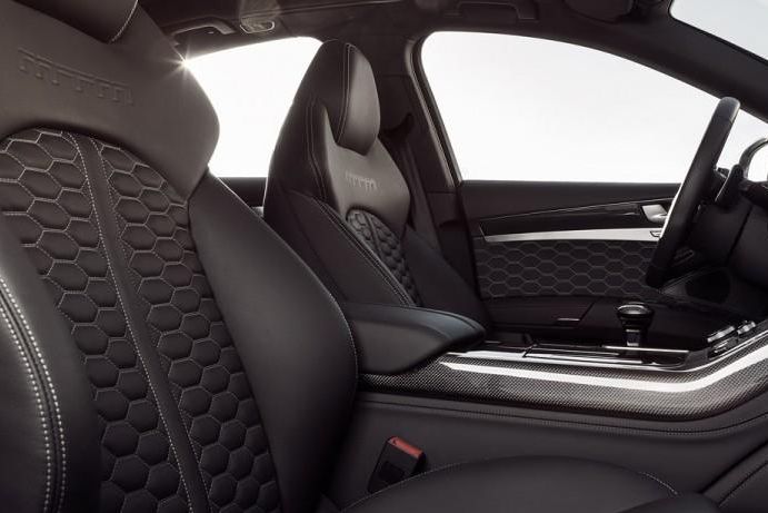 AUDI S8