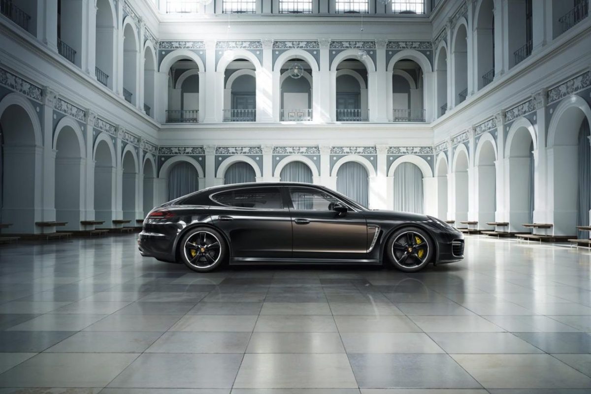 PORSCHE PANAMERA