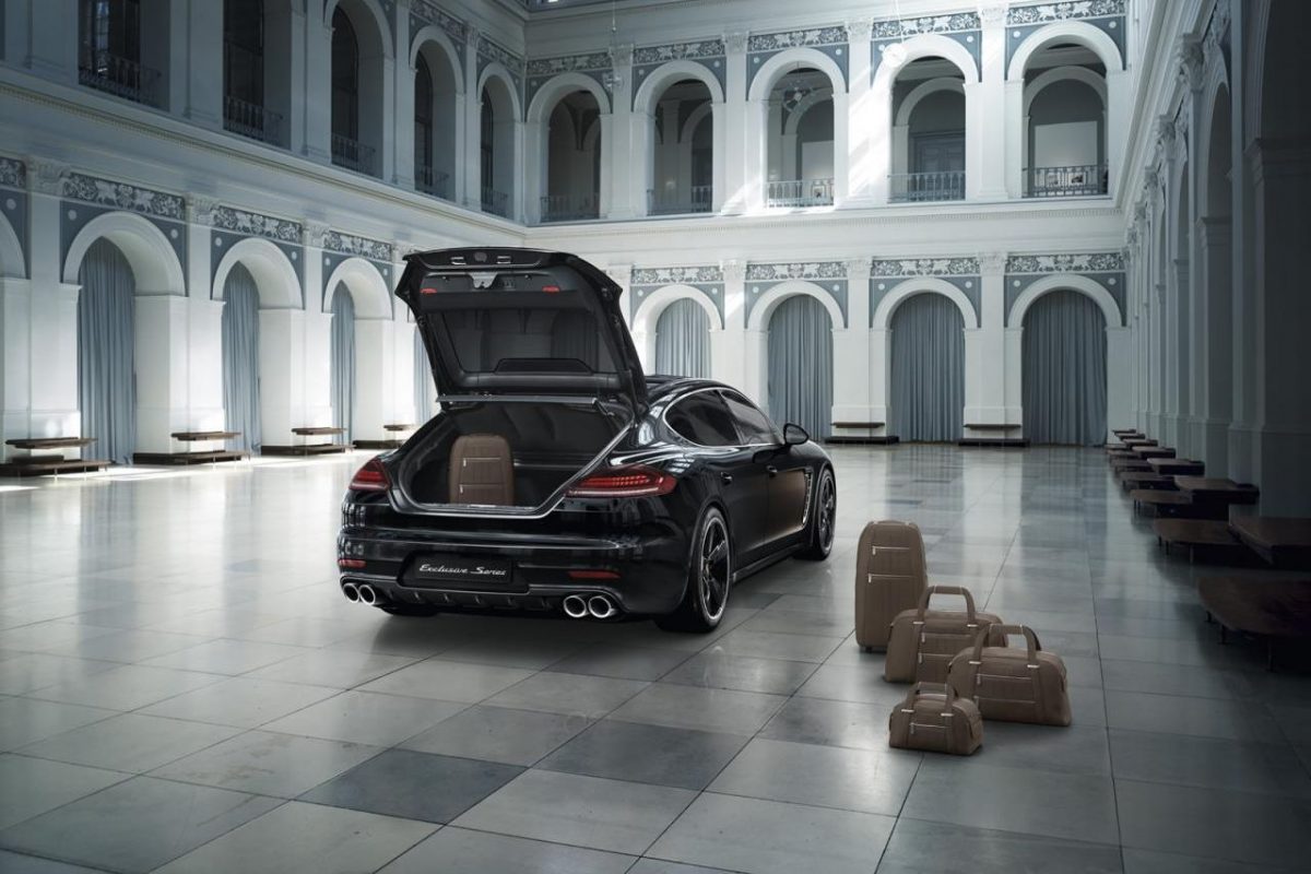 PORSCHE PANAMERA