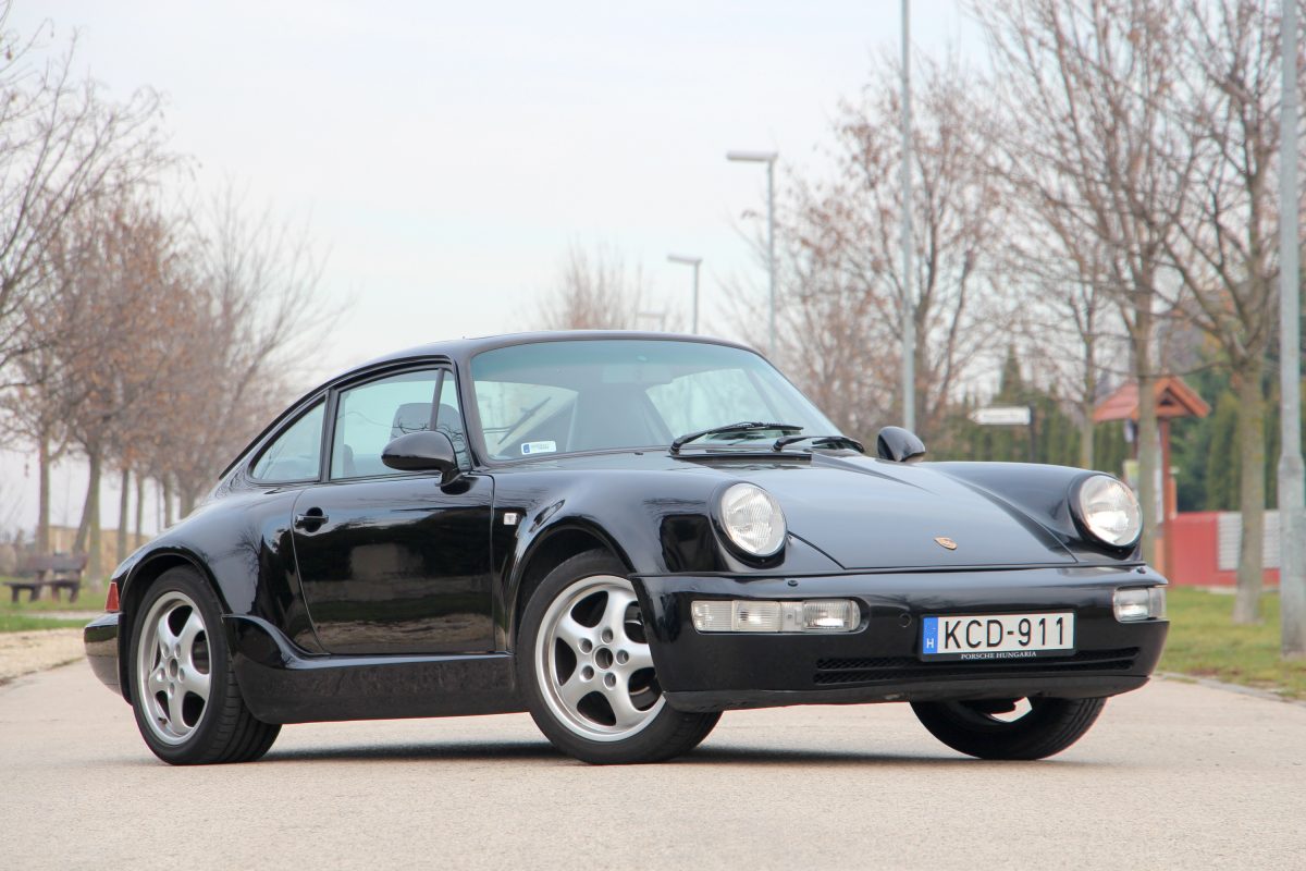 PORSCHE 911
