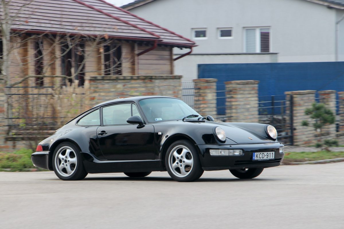PORSCHE 911