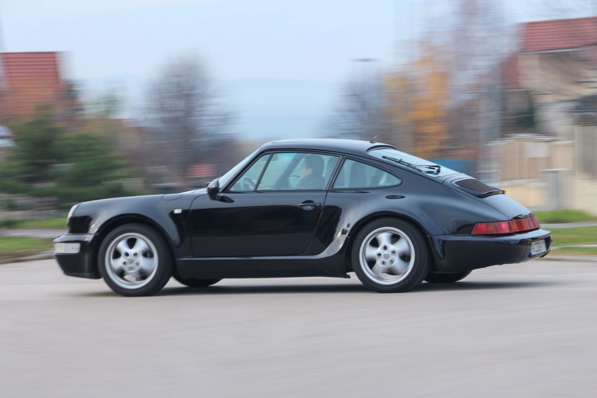PORSCHE 911