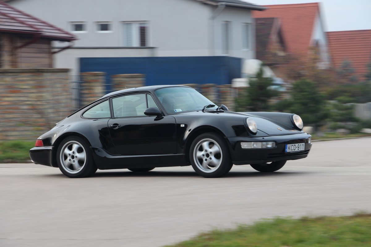 PORSCHE 911