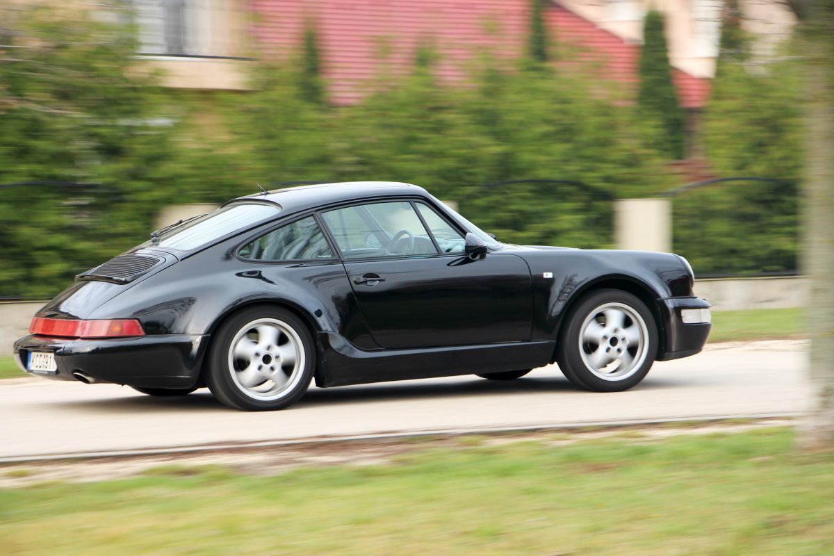 PORSCHE 911