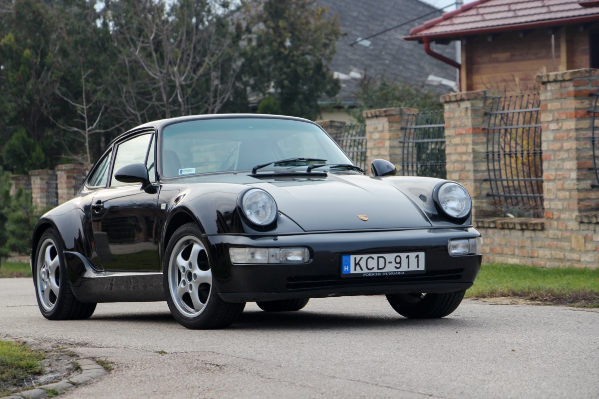 PORSCHE 911