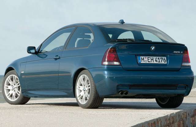 1,6 milliós visszahívás a BMW 3-as légzsákja miatt