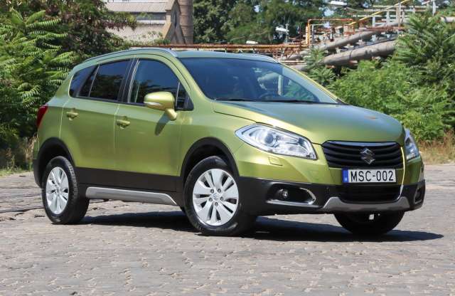 Üdvözlet az analóg korszakból - Suzuki SX4 S-Cross teszt
