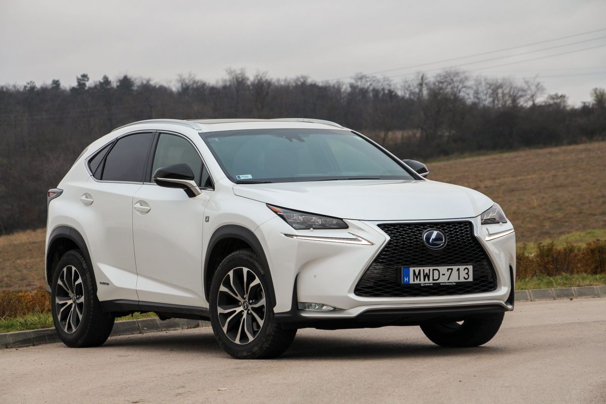 LEXUS