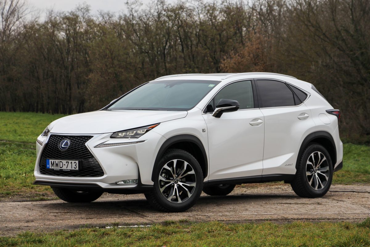 LEXUS