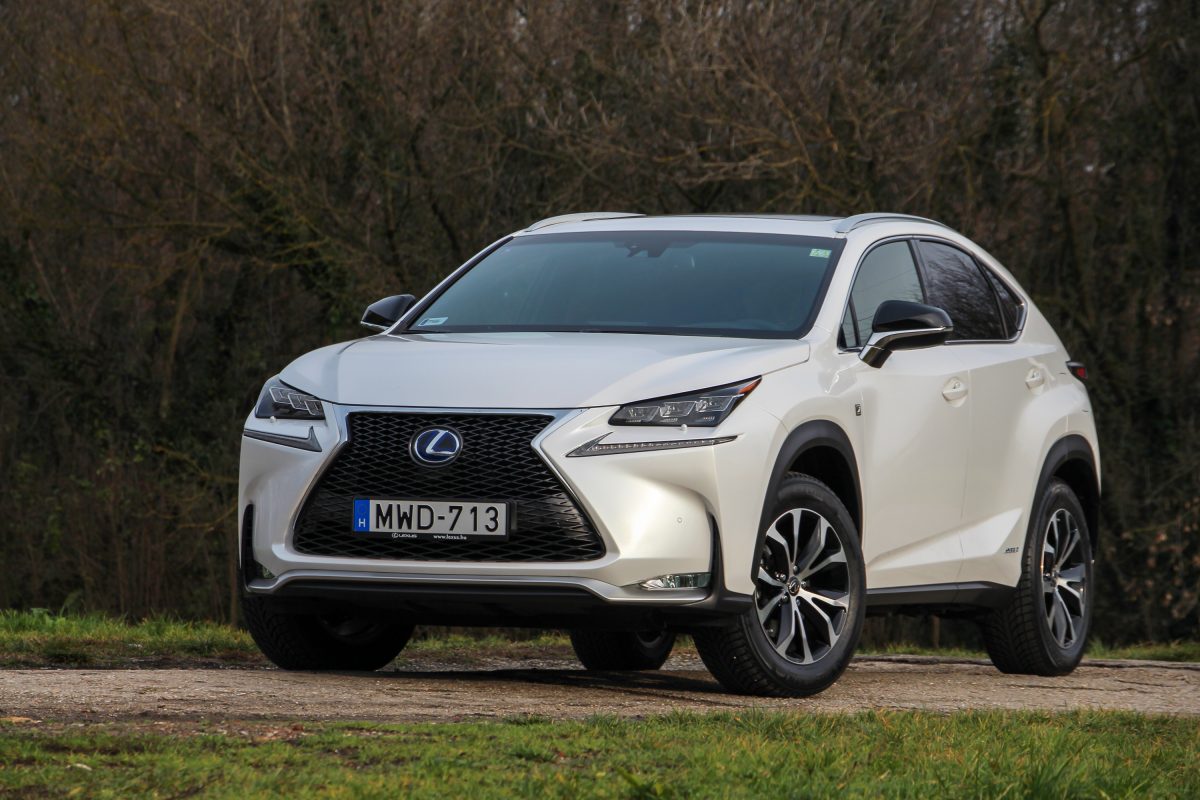 LEXUS