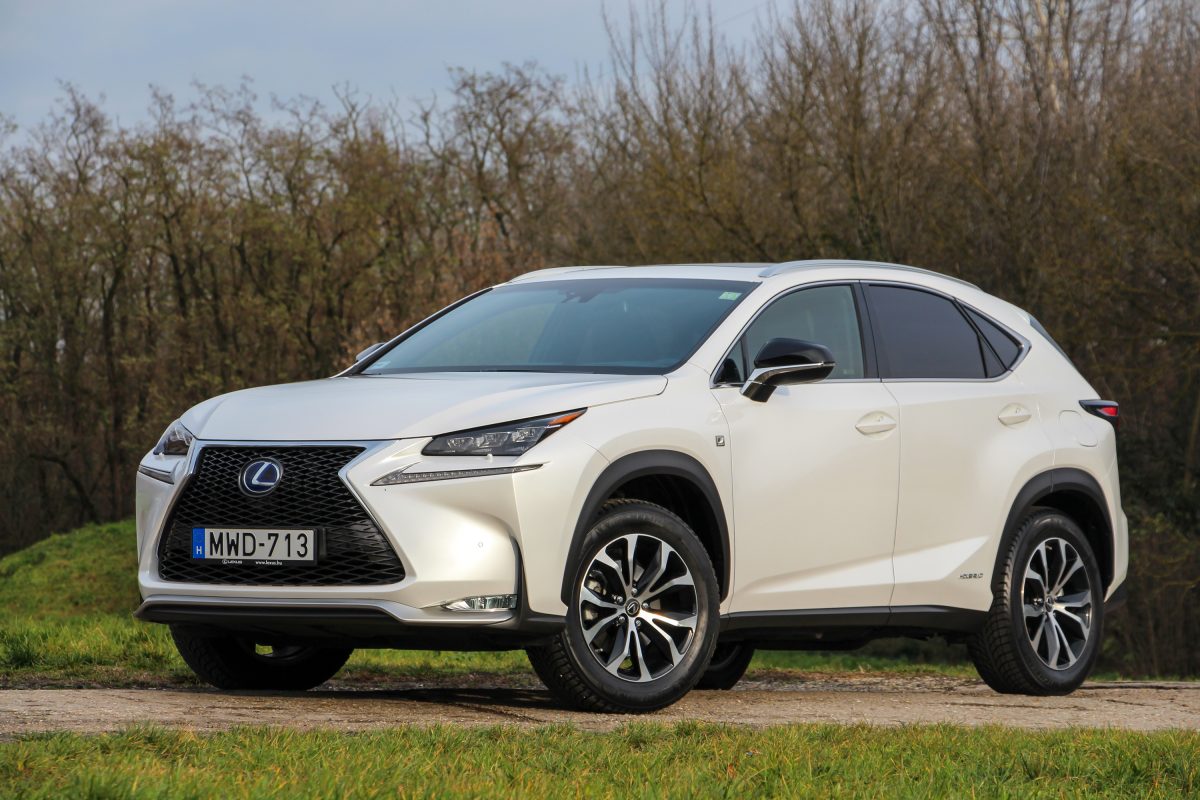 LEXUS