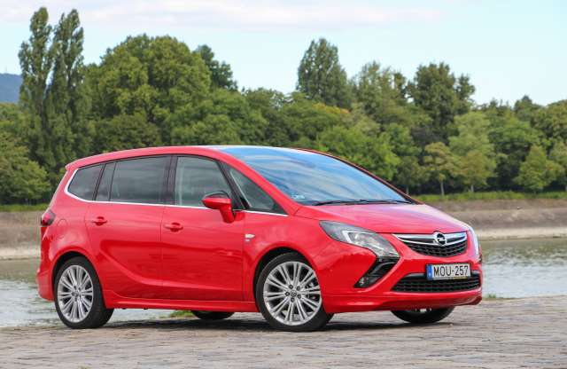 Ez a legizmosabb! Opel Zafira Tourer 1.6 Turbo 200 LE teszt