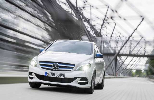 Megújul az első kecskeméti Mercedes