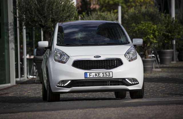 LED-es tigrispofát kapott a frissített Kia Venga