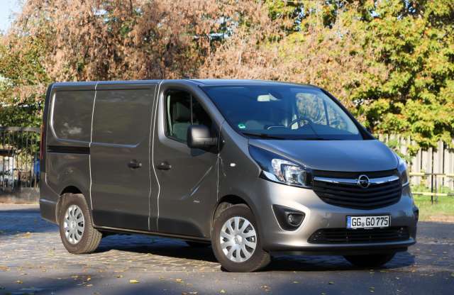 Ha rádnő a munkaruha - Opel Vivaro teszt