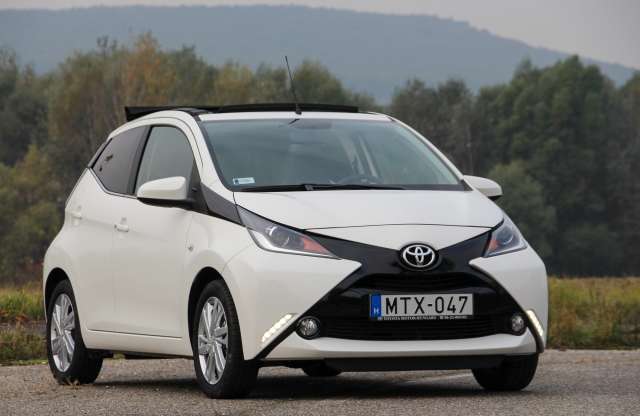 X-travagáns városi cirkáló - Toyota Aygo teszt