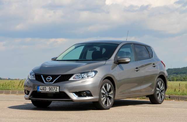 Nissan tesztvezetés: két szerencsés is féláron vásárolhat