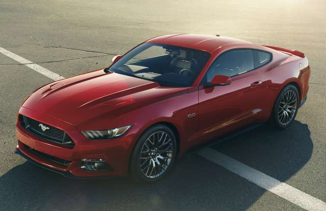 Kétszer annyi Ford Mustang fogyott, mint Chevrolet Camaro