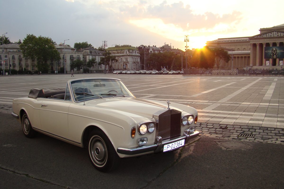 ROLLS-ROYCE