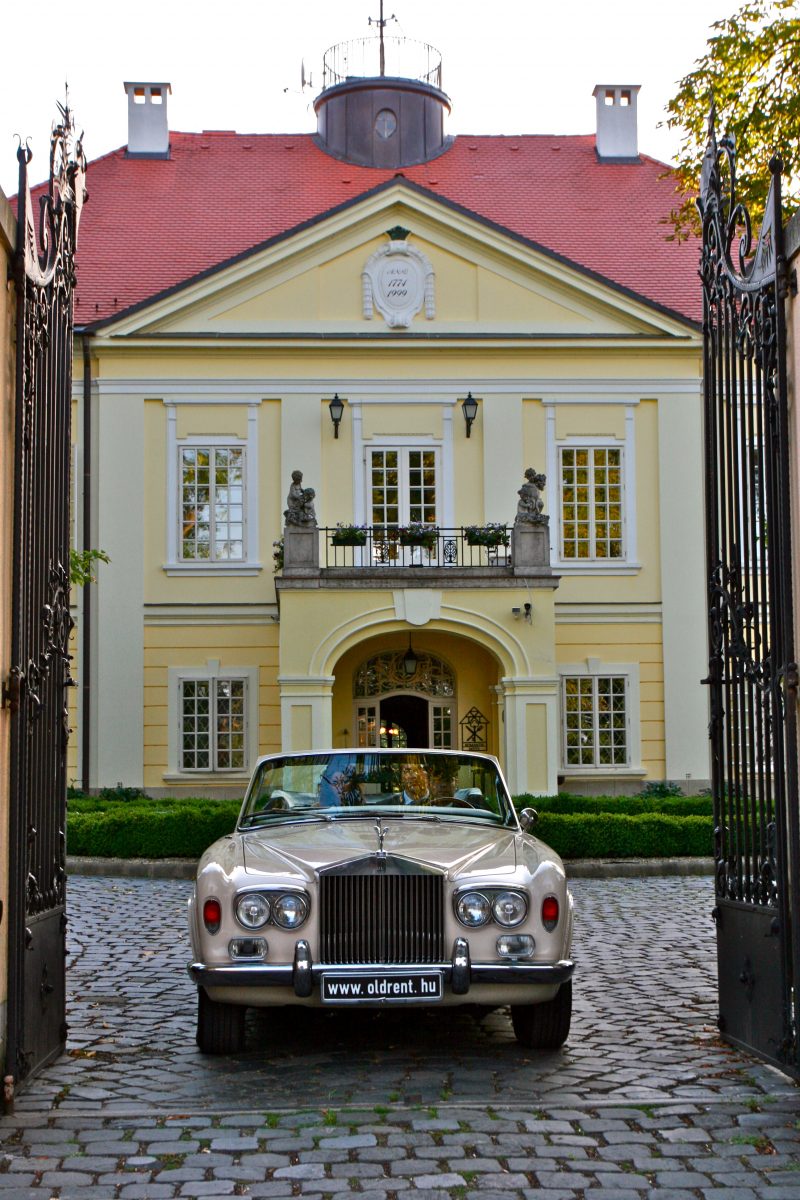 ROLLS-ROYCE
