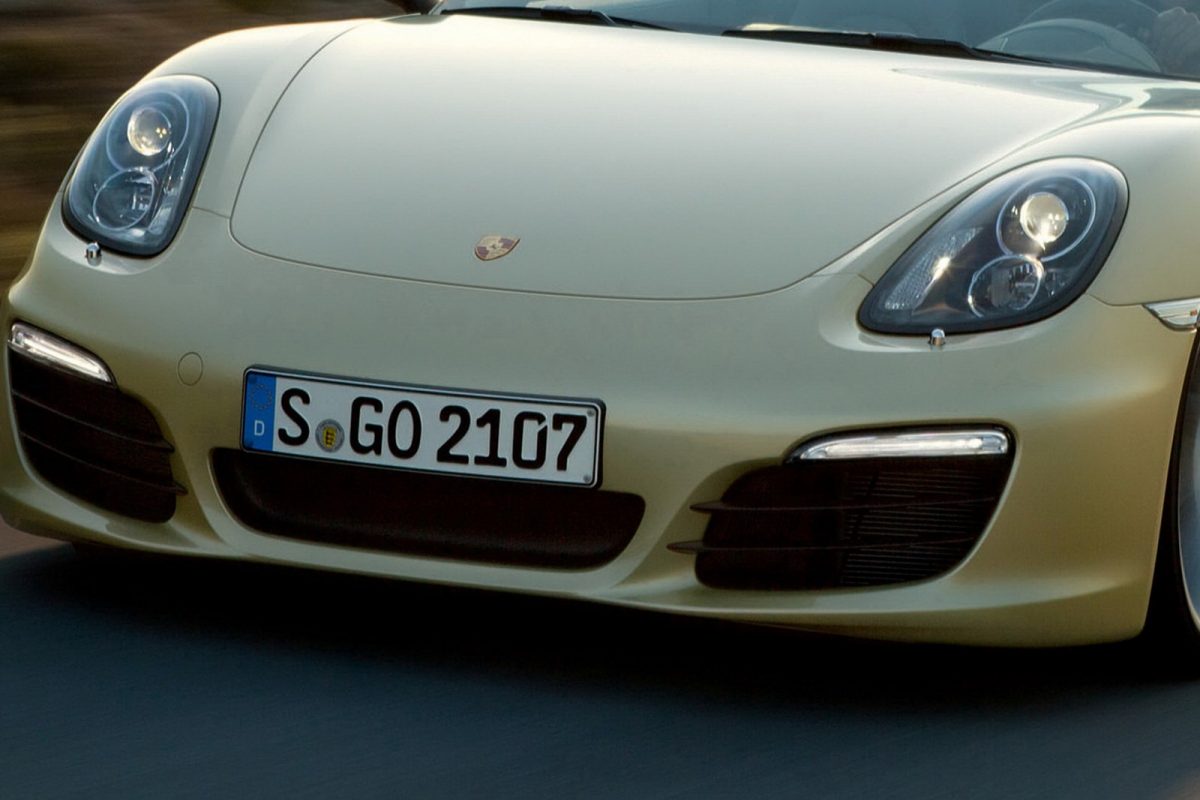 PORSCHE
