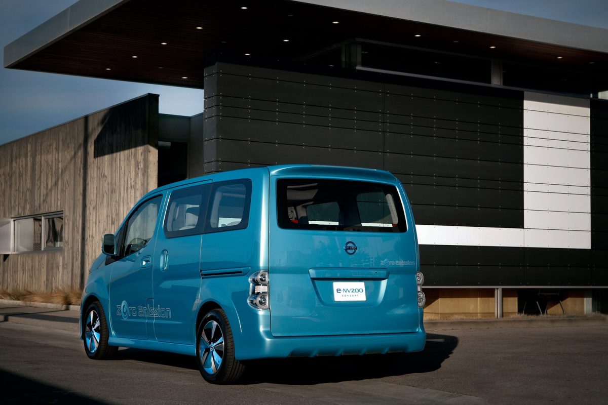 NISSAN LEAF