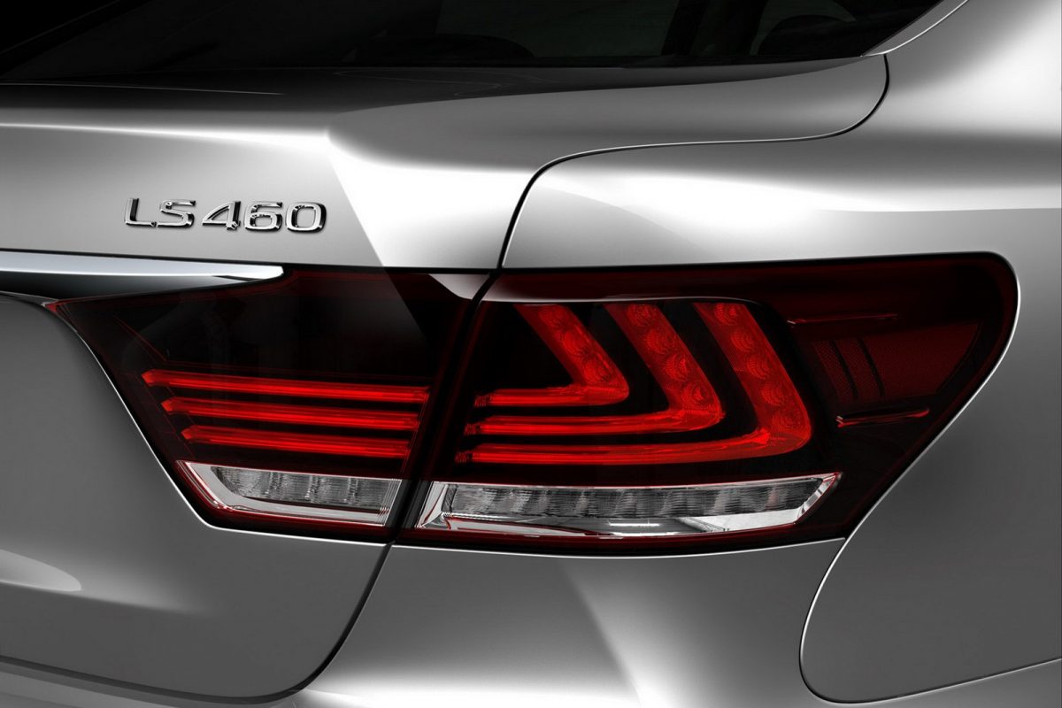 LEXUS LS