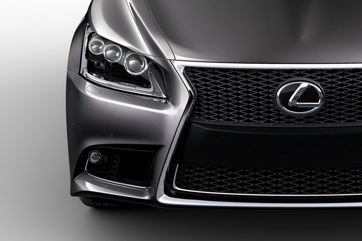 LEXUS LS