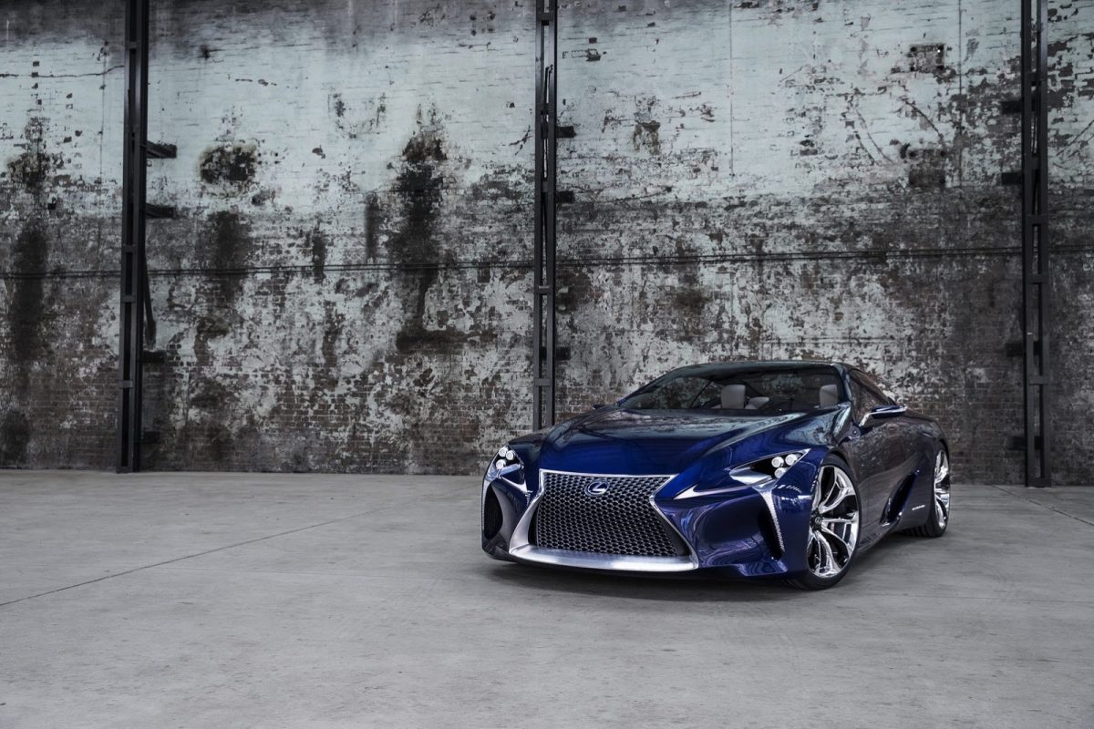 LEXUS IS