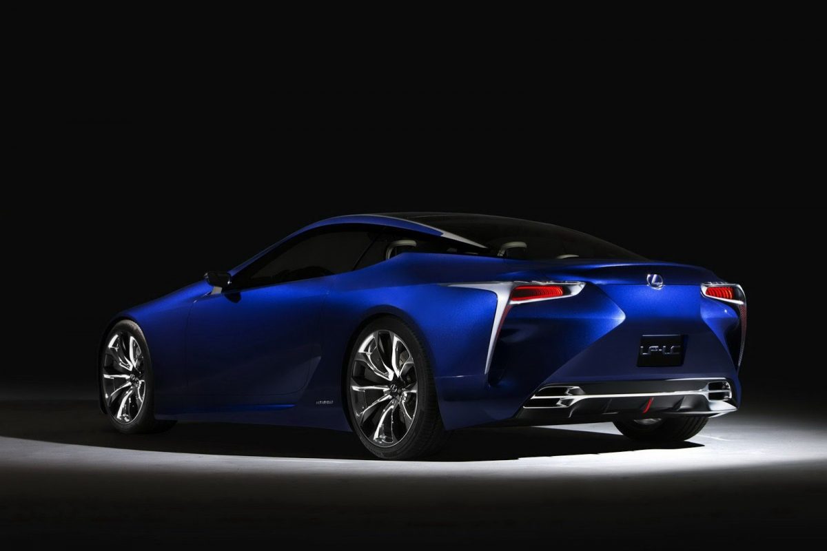 LEXUS IS