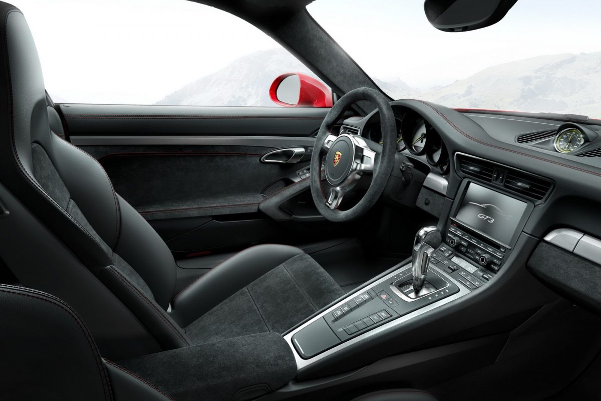 PORSCHE