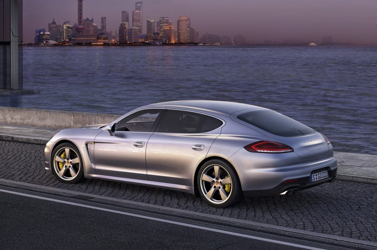 PORSCHE