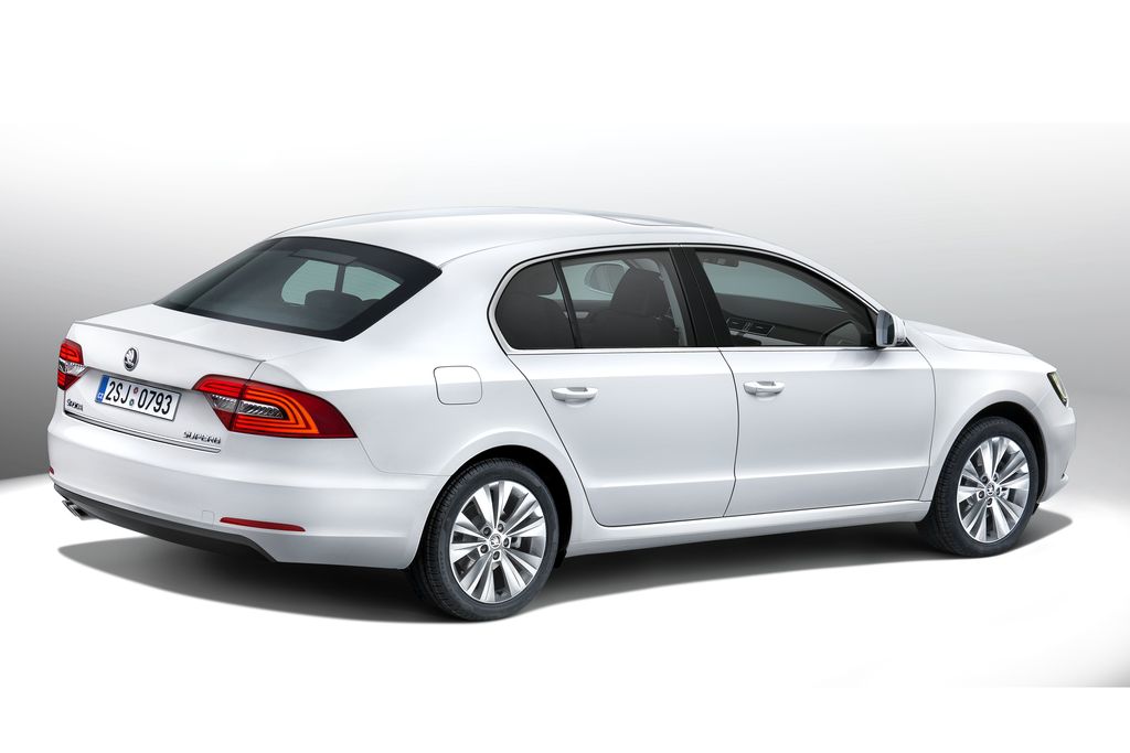 SKODA SUPERB