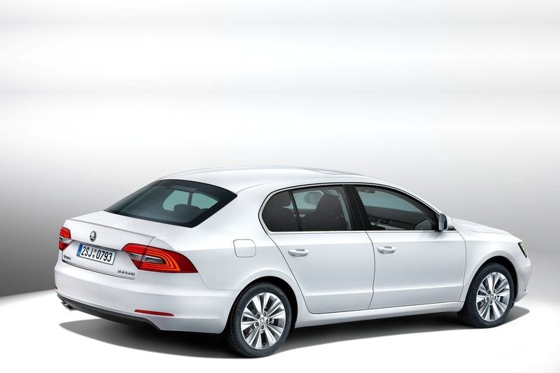SKODA SUPERB