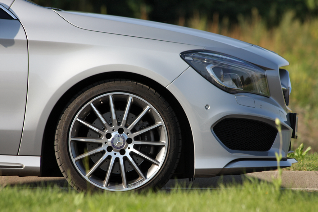 MERCEDES-BENZ