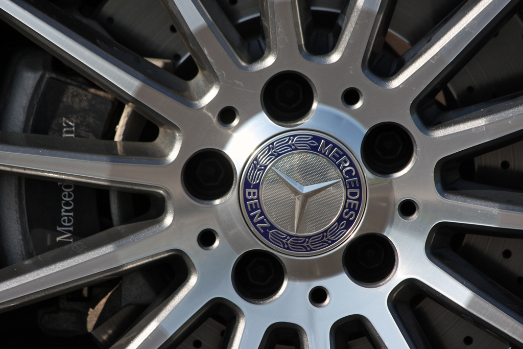 MERCEDES-BENZ