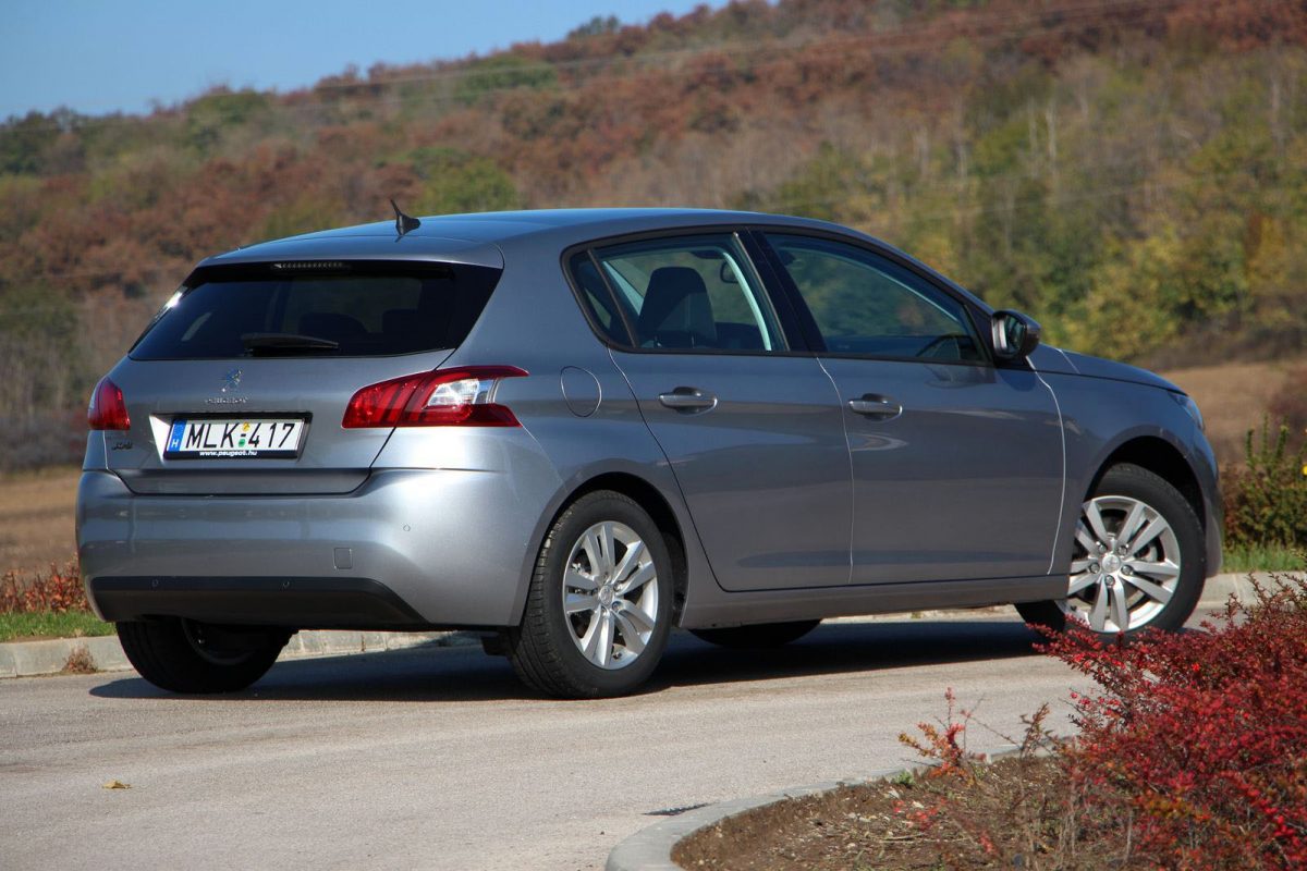 PEUGEOT