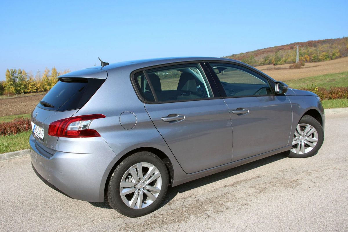 PEUGEOT