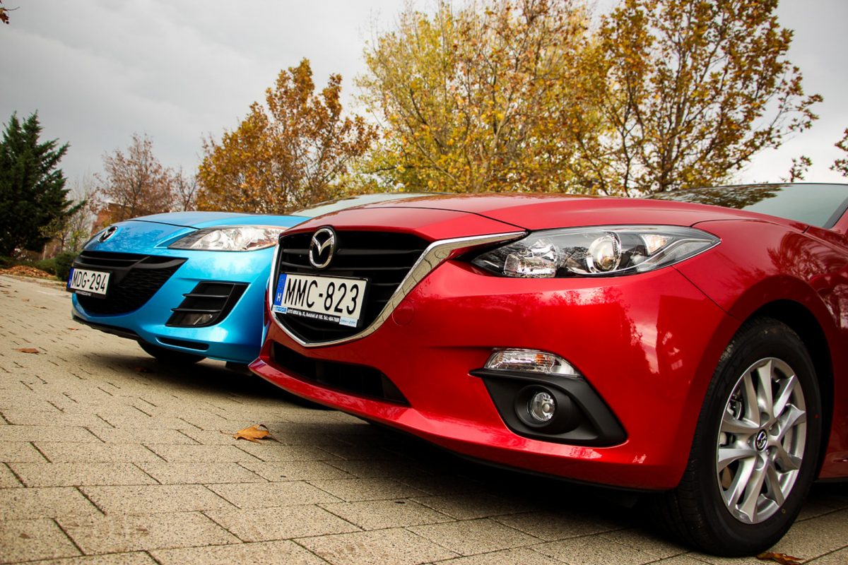 MAZDA 3