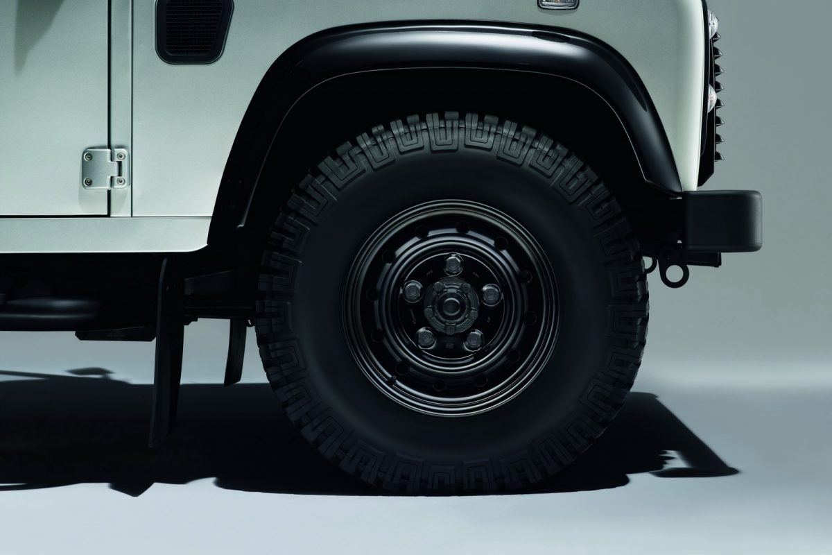 LAND ROVER