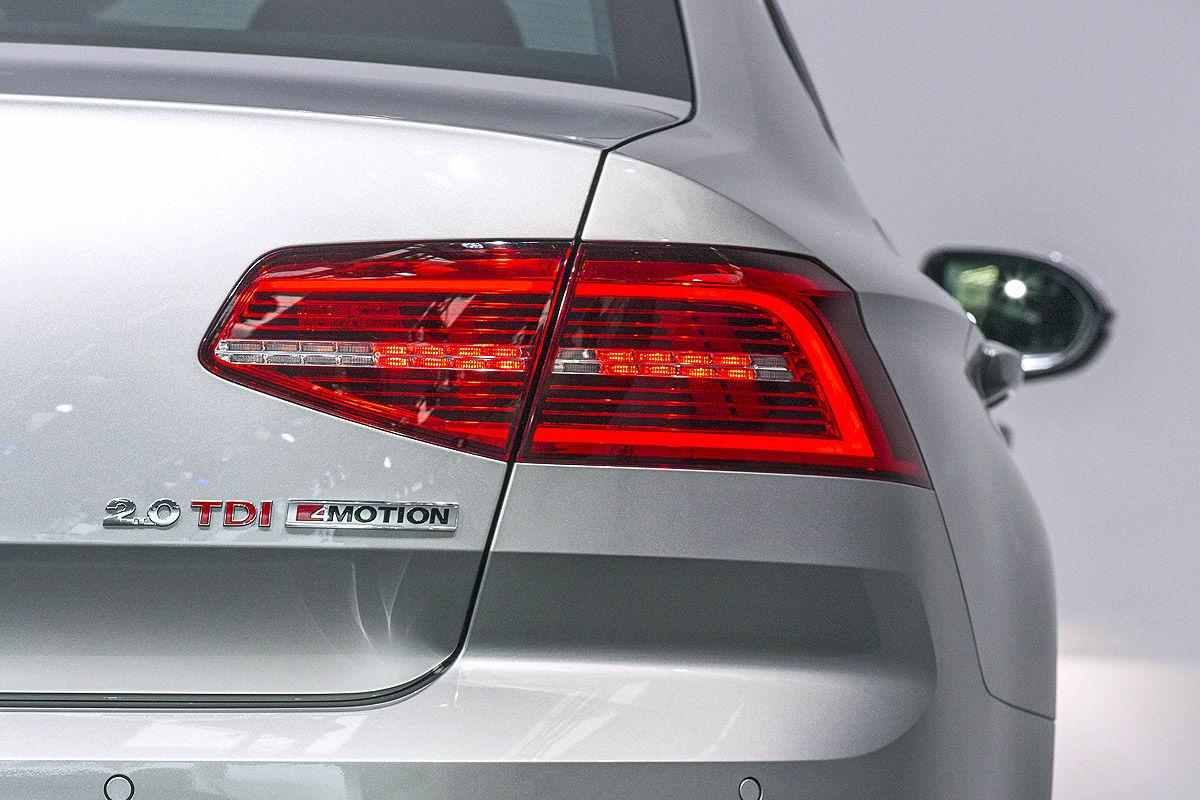 VOLKSWAGEN PASSAT