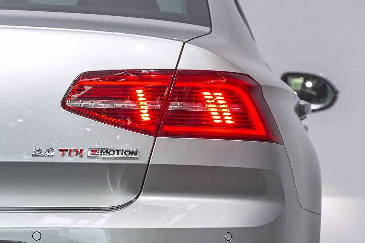 VOLKSWAGEN PASSAT